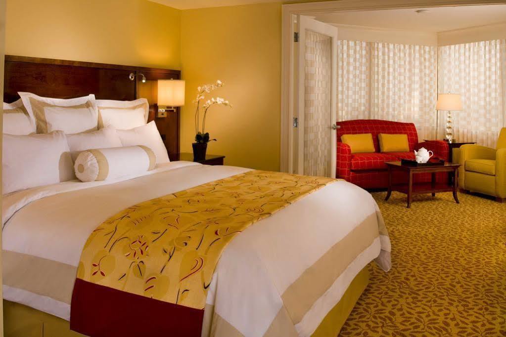 New Orleans Marriott Metairie At Lakeway Exteriör bild
